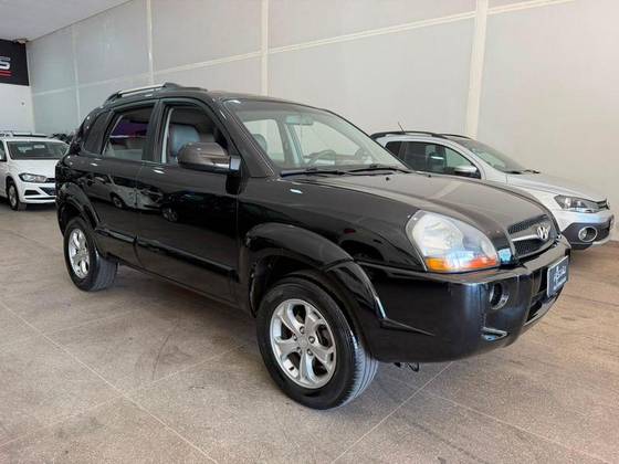 HYUNDAI TUCSON 2.0 MPFI GLS 16V 143CV 2WD FLEX 4P AUTOMÁTICO HYUNDAI TUCSON 2.0 MPFI GLS 16V 143CV 2WD FLEX 4P AUTOMÁTICO